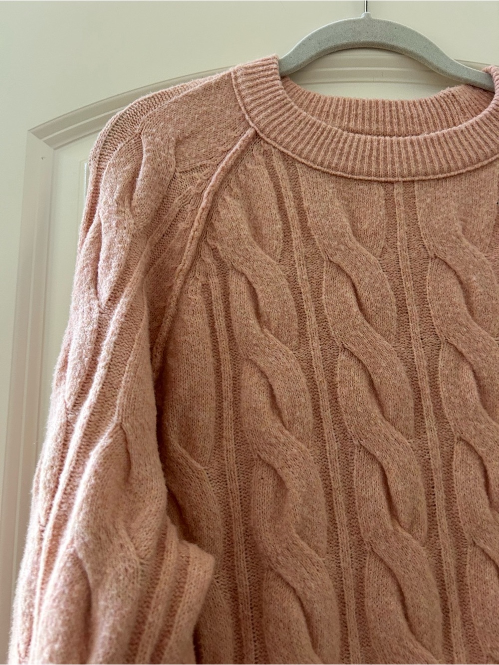 Aerie Unreal Cable Crew Sweater. Oversized. Slouchy. Dusty pink. Cozy. Lounge. M - Picture 2 of 9